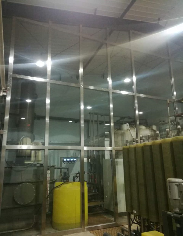 玉泉区垃圾处理中心8米高大型玻璃隔断